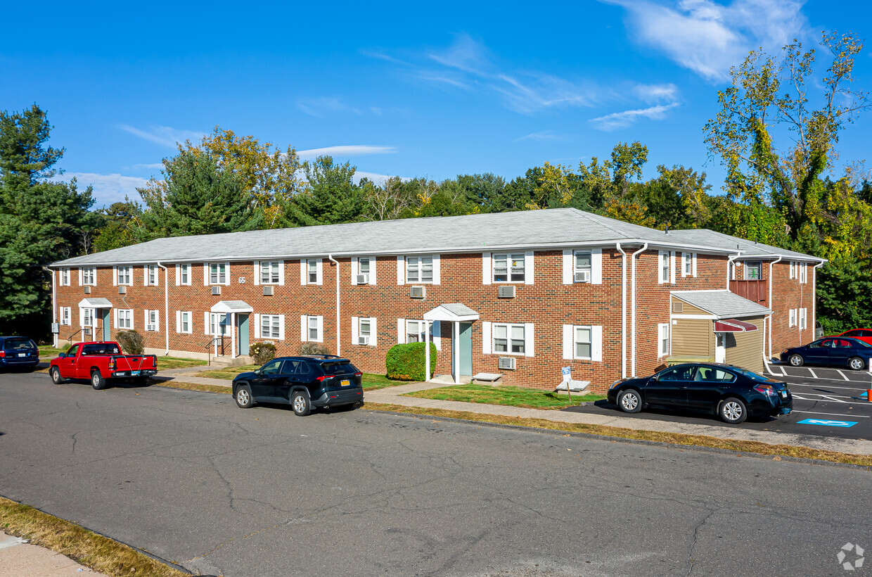 Primary Photo - Pine Brook Terrace