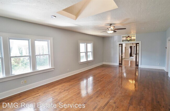 Building Photo - 3 br, 2 bath House - 615 W Symmes St