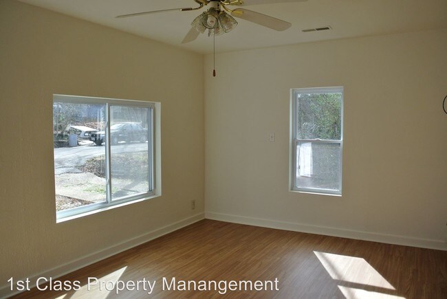 Building Photo - 2 br, 1 bath House - 1435 12th St