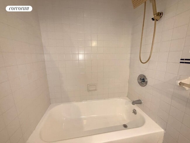 Building Photo - 536 W 163rd St