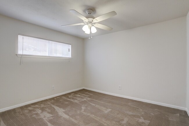 Building Photo - 1624 Marshall St