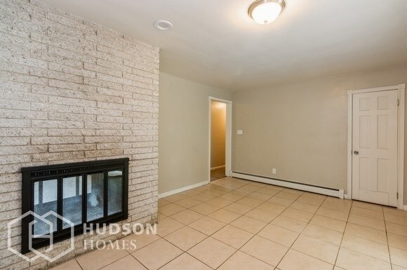 Building Photo - NOW AVAILABLE! 1725 Maple Ave, Bethlehem PA