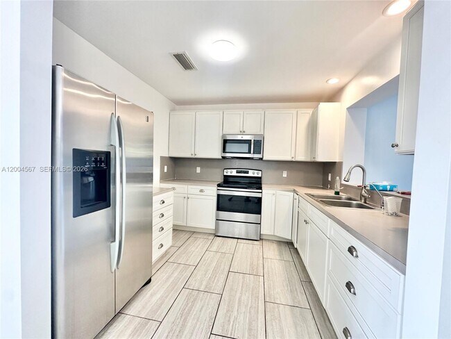 Foto del edificio - 4175 SW 84th Ave