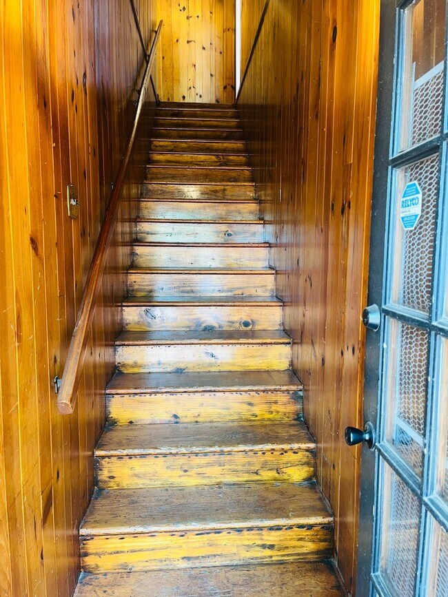 Foto del edificio - Beautiful 2 bedroom 1.5 bathroom apartment in Downtown Hogansville! Must see!