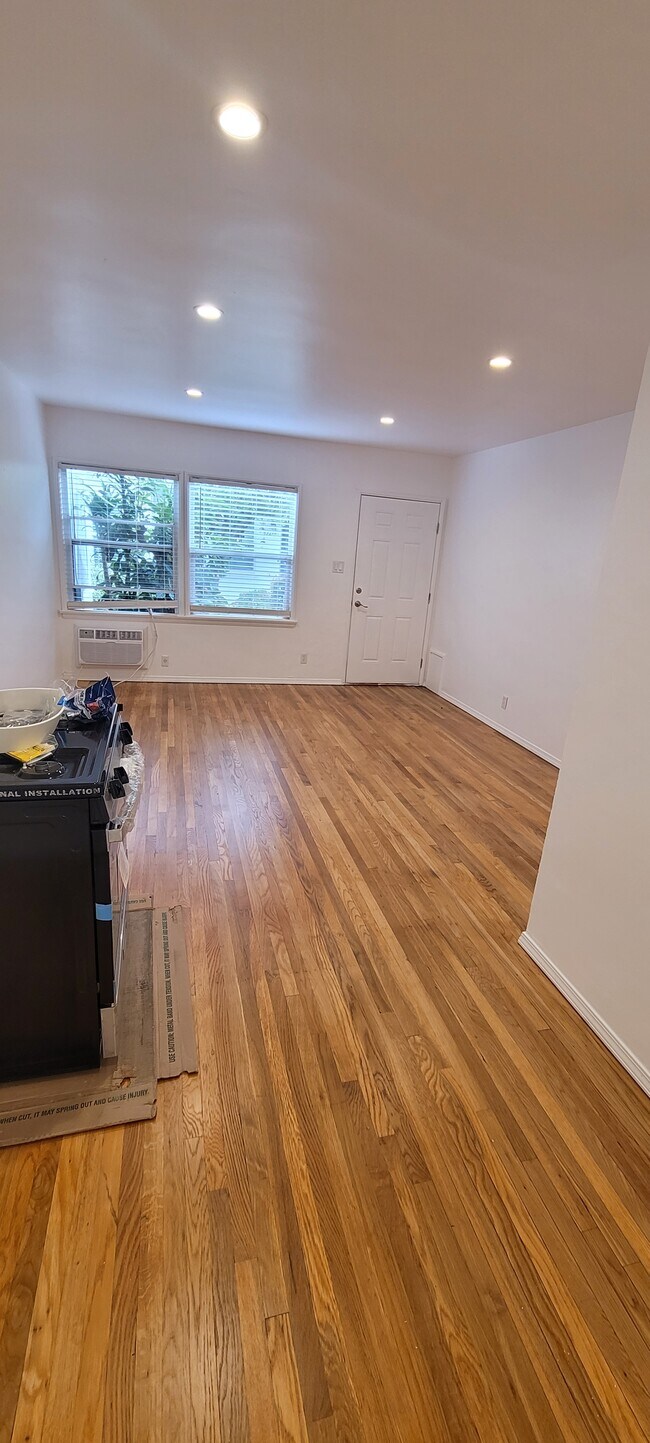 Building Photo - 12221 Ocean Park Blvd