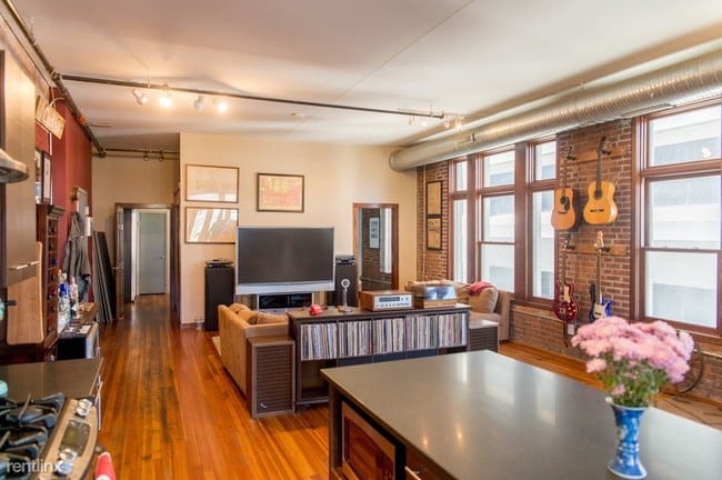 Building Photo - 2 br, 2 bath  - 81 Church St