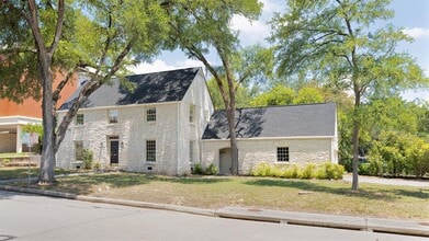 Building Photo - 610 Rathervue Pl