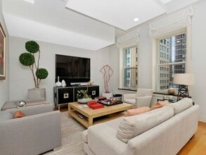 Building Photo - 811 Boylston St