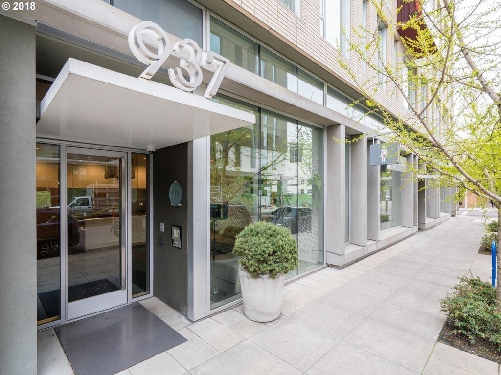 Stunning Condo in the Pearl District - Flo... - MOVE IN SPECIAL: $500 OFF! Stunning Condo ...