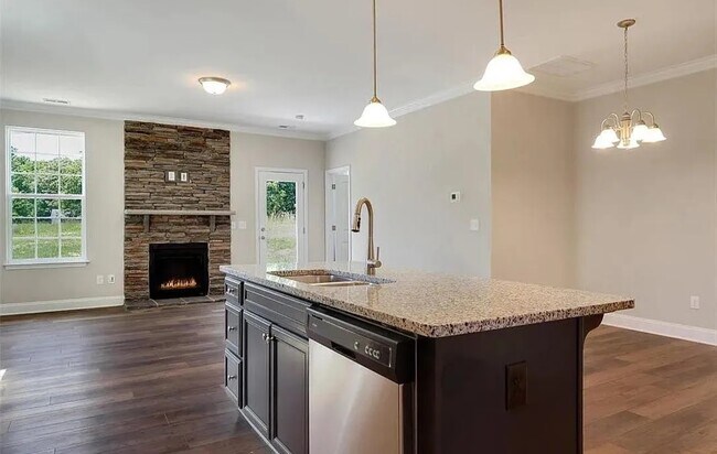 Building Photo - 2160 Campbell Lp