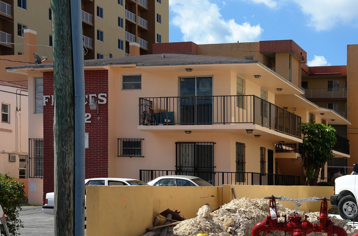 Building Photo - 1232 NW 3rd St