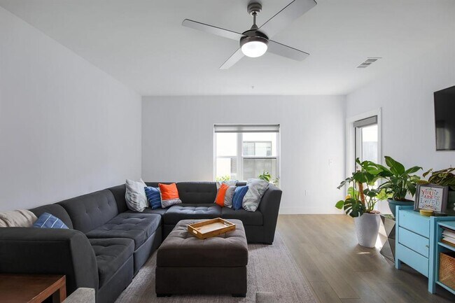 Foto del edificio - 2213 Poquito St