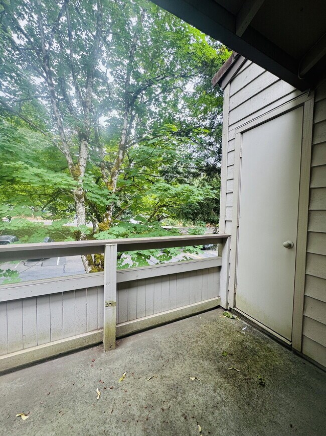 Foto del edificio - Downtown Woodinville Condo Available Now!