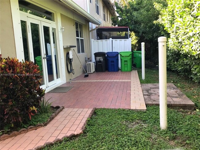 Foto del edificio - 5500 NW 90th Terrace