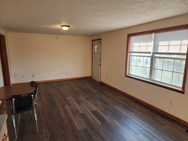 Building Photo - 190 Marchand Dr