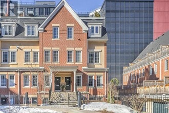 Building Photo - 11 Niagara St