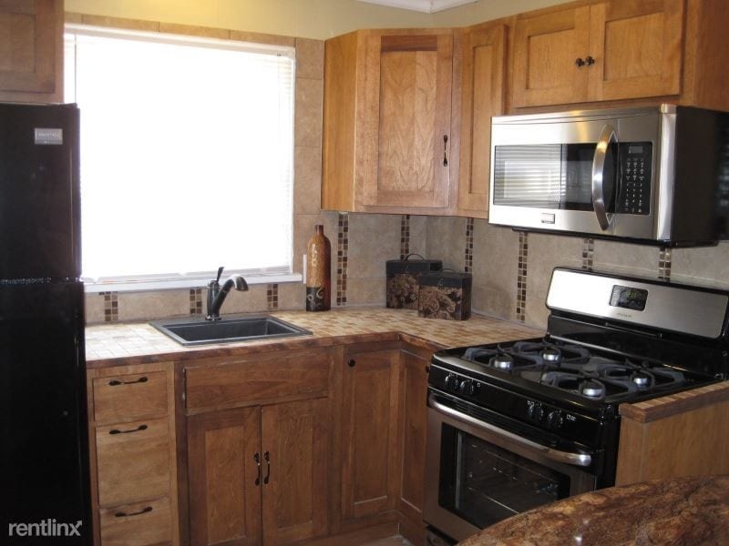 Building Photo - 2 br, 1 bath House - 3320 California St
