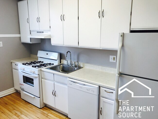 Foto del edificio - 3932 N Keeler Ave