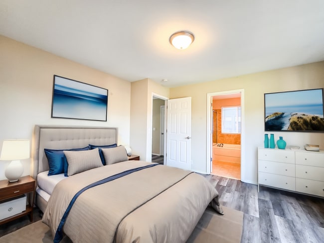 Foto del edificio - Broadway Area 3Bd/3.5Ba Townhouse!