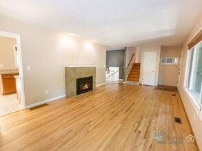 Building Photo - 9610 SW Washington Pl