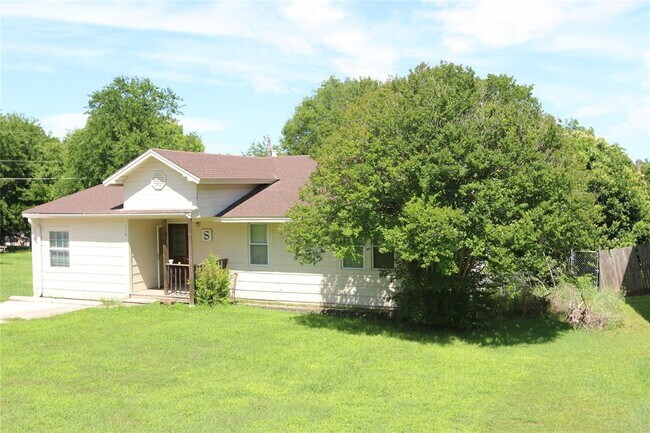 Foto del edificio - 128 Lakeview Terrace