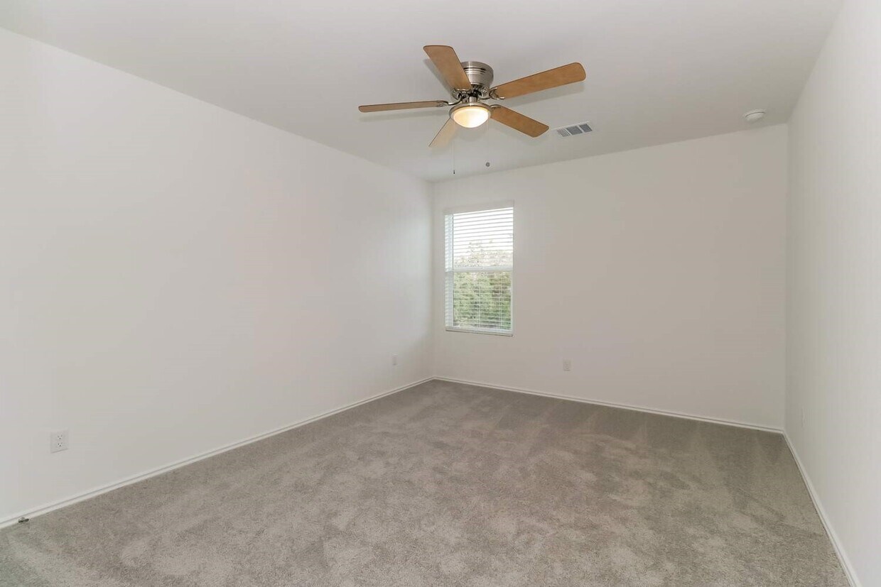 Foto del edificio - 1624 Boggy Crk Rnch Rd