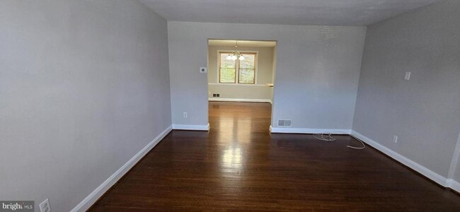 Building Photo - 1817 Darrich Dr