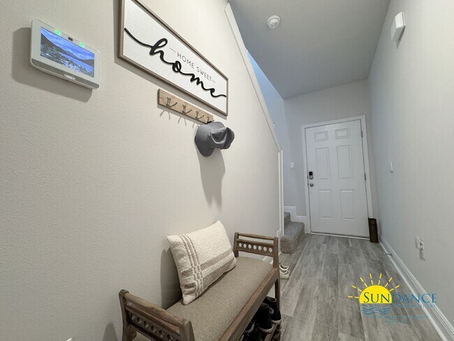 Foto del edificio - Escape the Traffic, Live in the Heart of F...
