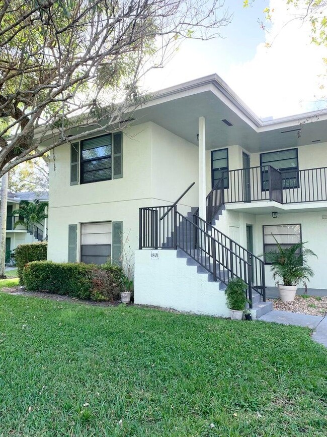 Foto del edificio - 1801 Sabal Ridge Ct