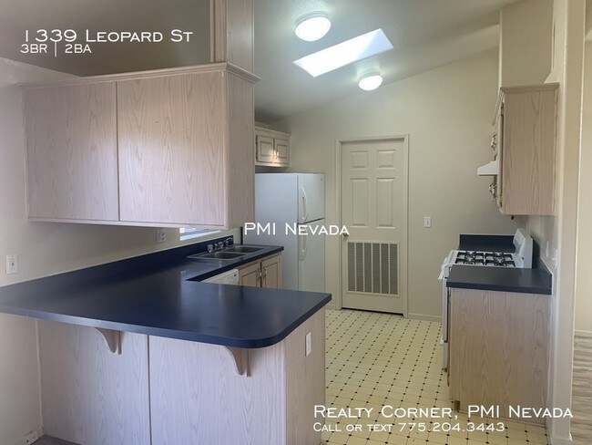 Building Photo - 3 Bedroom 2 Bath Home in Panther Valley