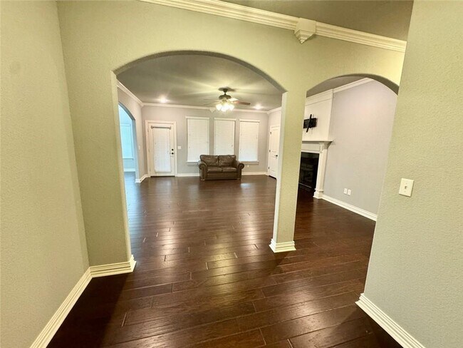 Foto del edificio - 33 Leona Dr