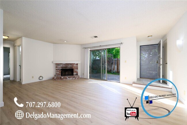 Foto del edificio - Benicia condo with private backyard and nearby amenities