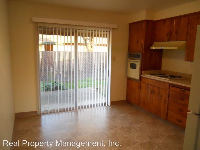 Foto del edificio - 3260-3290 Stingy Ln