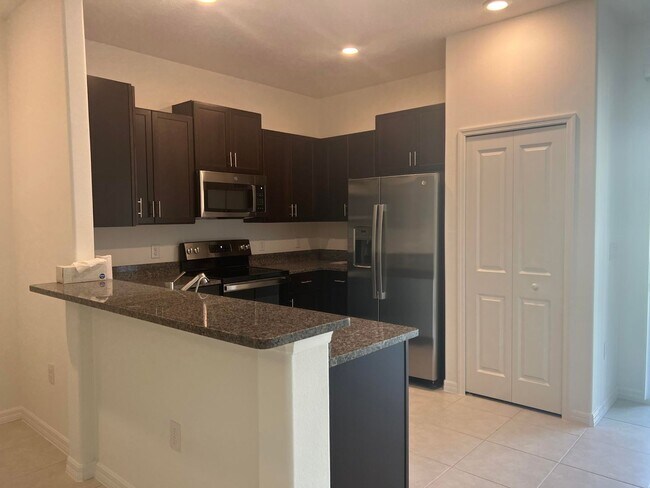 Foto del edificio - 3 Bedroom 2.5 Bedroom Townhouse