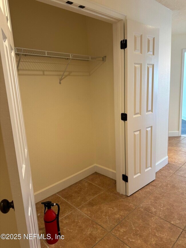 Building Photo - 1478 Riverplace Blvd