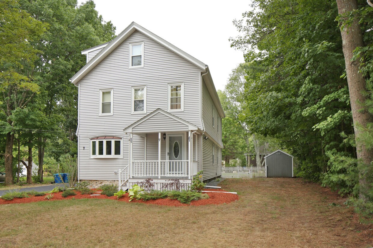 7 High St, Easton, MA 02375 Apartments in Easton, MA