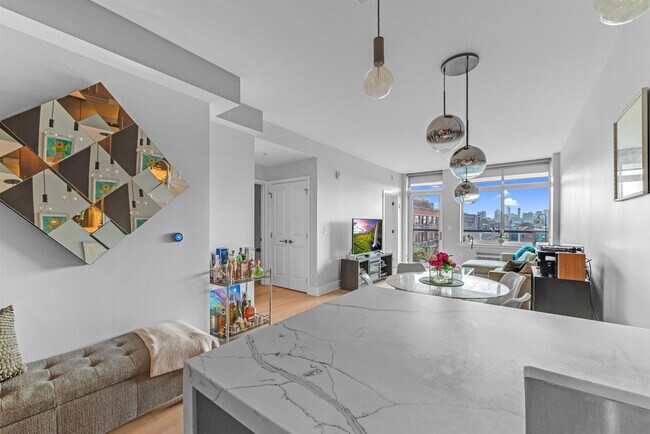 Foto del edificio - 1400 Hudson St