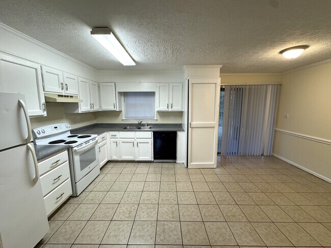 Building Photo - 107 Barrington Dr