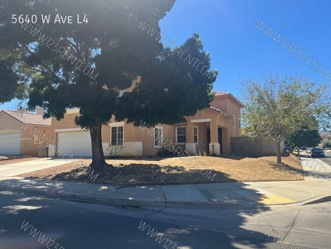 Building Photo - 5640 W Ave L4