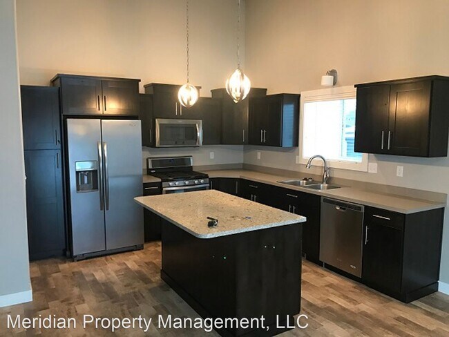 Building Photo - 4 br, 3 bath House - 2602 6th St W