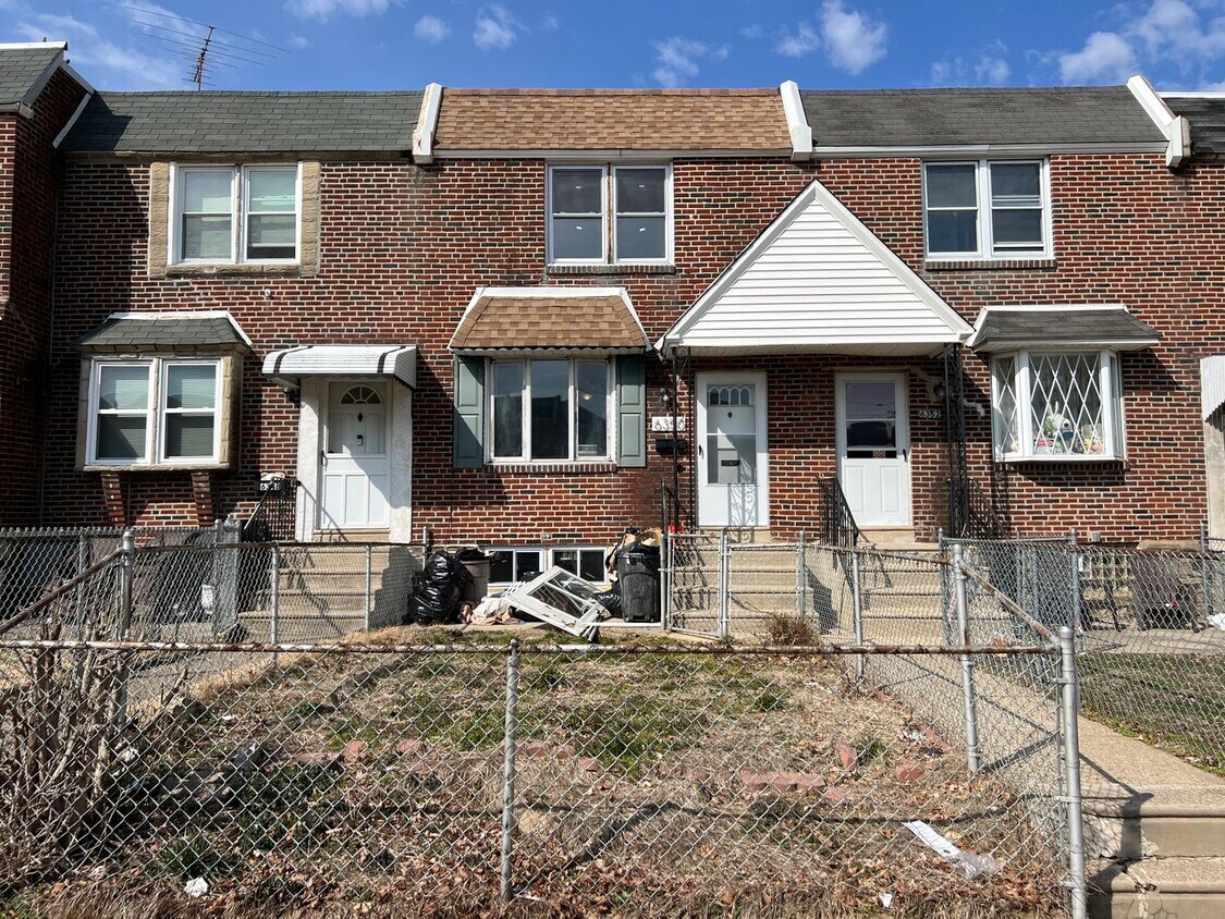 3Bedroom Townhome in Mayfair! Av... Townhome Rentals in