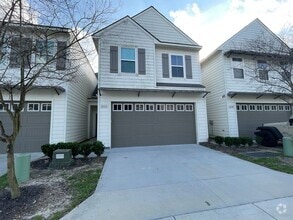 Building Photo - 8112 Village Lake Ave