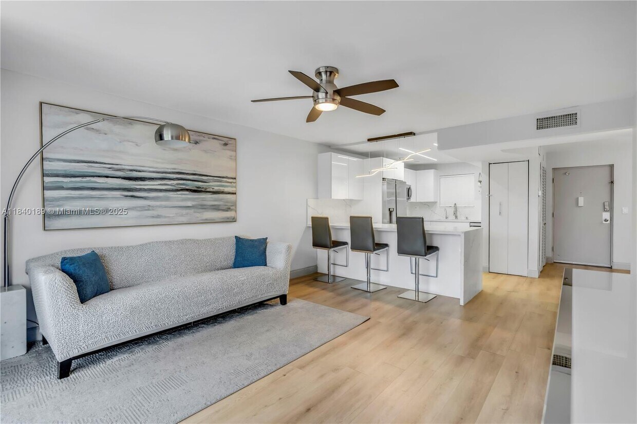 Foto principal - 3285 Foxcroft Rd