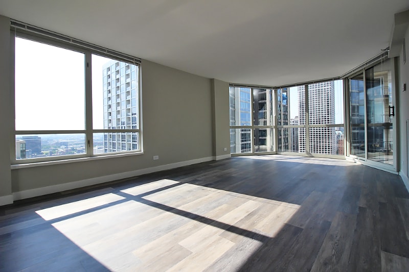 Photo - 904 N State St (Chicago, IL)