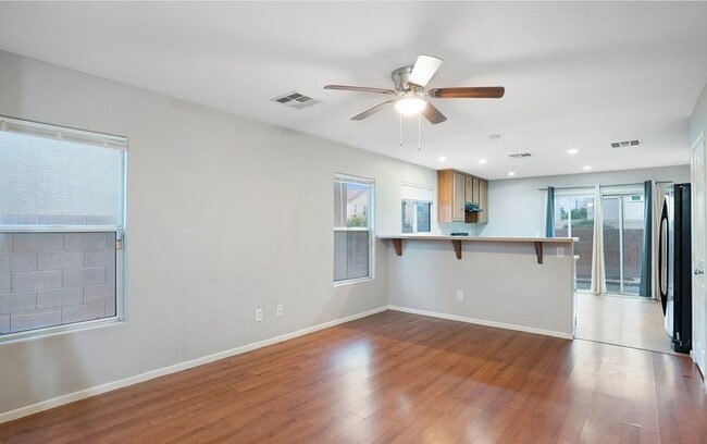 Building Photo - 541 Warminster Ave