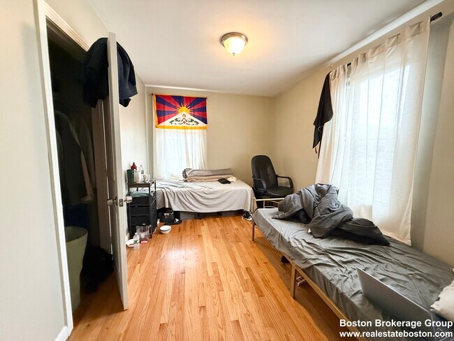 Foto del edificio - 3977 Washington St