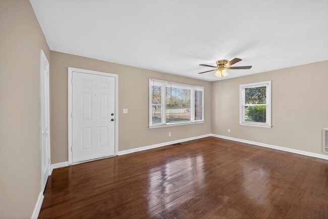 Foto del edificio - 2221 Woodward Ave