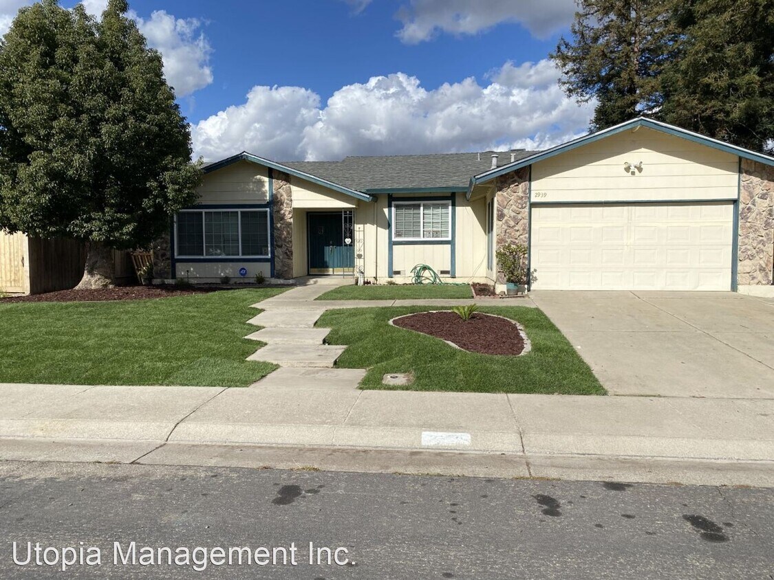 Foto principal - 4 br, 2 bath House - 2939 Chauncy Circle
