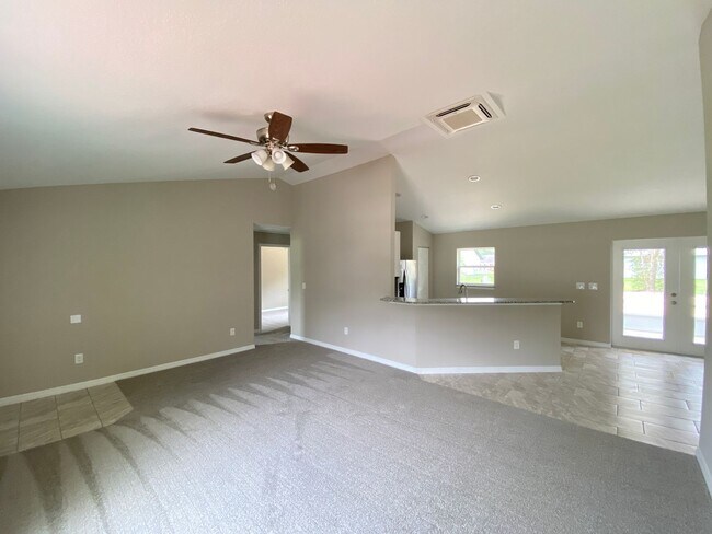 Foto del edificio - Limited Time Rent Reduction and NO applica...