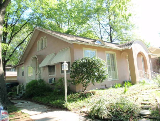 Building Photo - 682 N Barksdale St